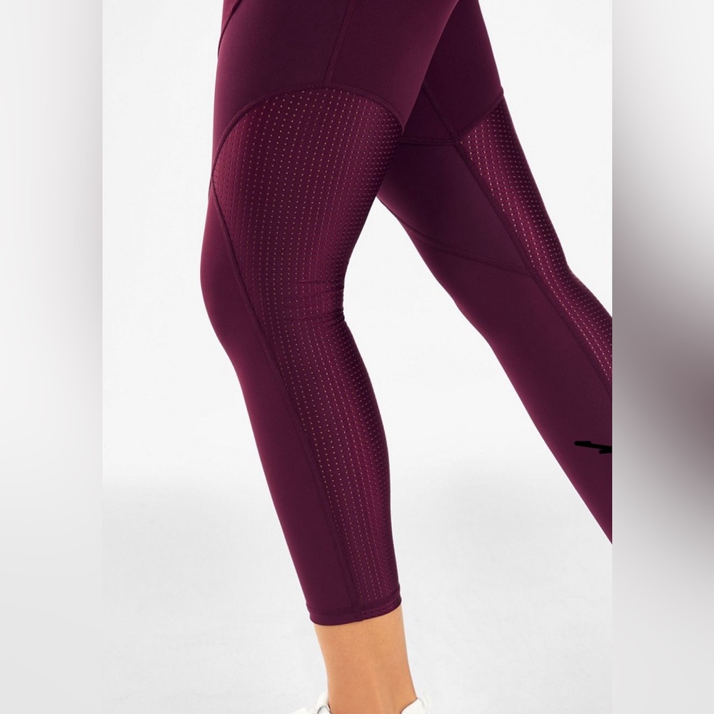 Fabletics *NWT* Spin Mesh Ultracool 7/8 Leggings - Picture 5 of 11